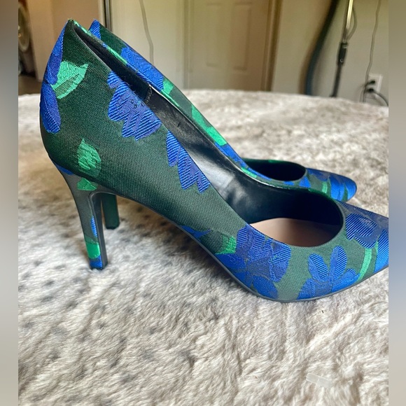 Kelly & Katie Black Floral Astiva heel - Picture 1 of 7